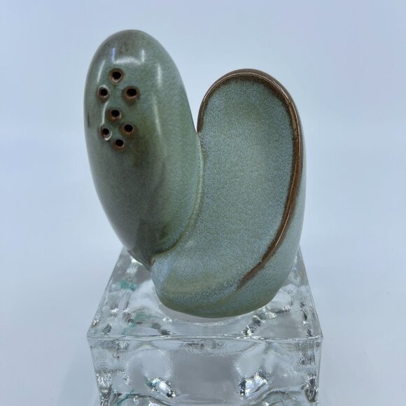 mcm frankoma ceramic "lazy bones" salt and pepper shakers prairie green - Picture 4 of 6